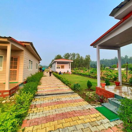 Corbett Veda Inn Rāmnagar Extérieur photo