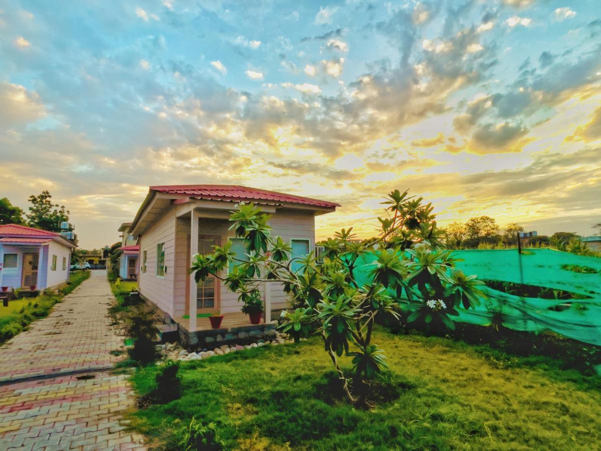 Corbett Veda Inn Rāmnagar Extérieur photo