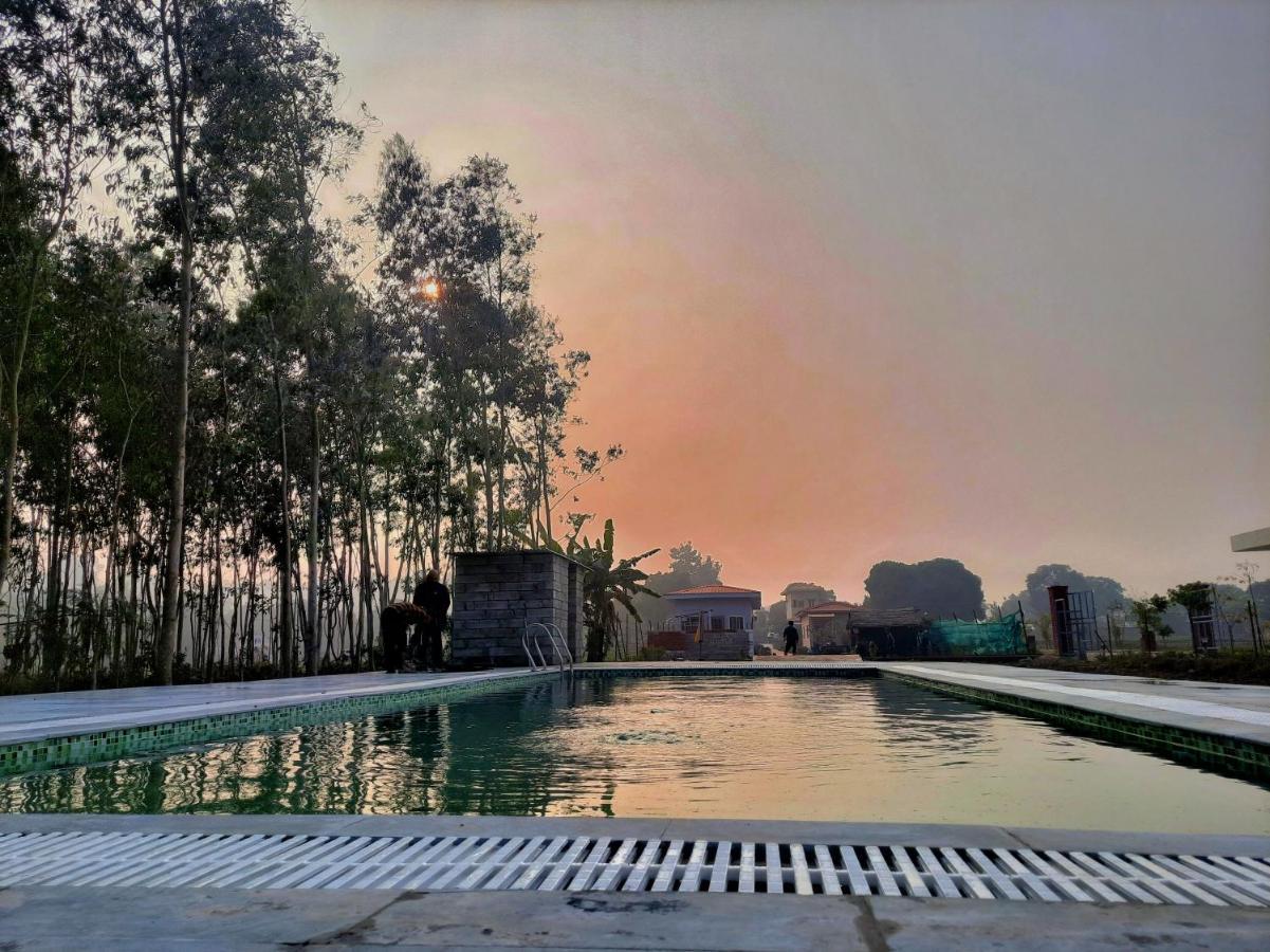Corbett Veda Inn Rāmnagar Extérieur photo
