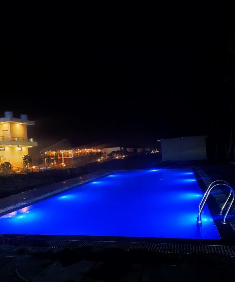 Corbett Veda Inn Rāmnagar Extérieur photo